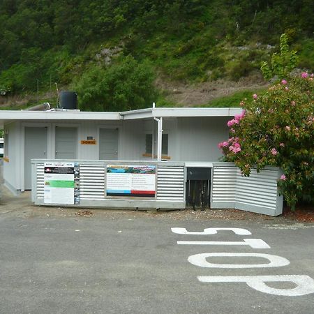 Alexanders Holiday Park Picton Buitenkant foto
